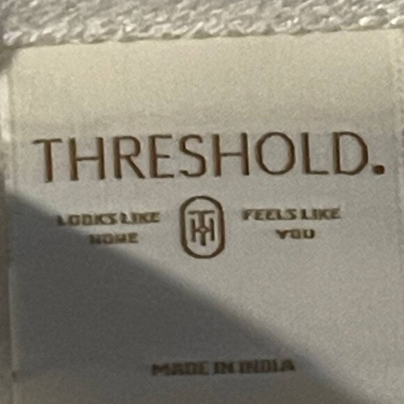 bundle of3 white hand towels - Picture 5 of 8